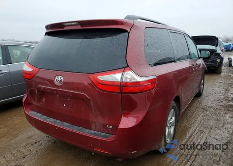 2015 Toyota Sienna Le z USA, uszkodzony, nr VIN 5TDKK3DC9FS573073